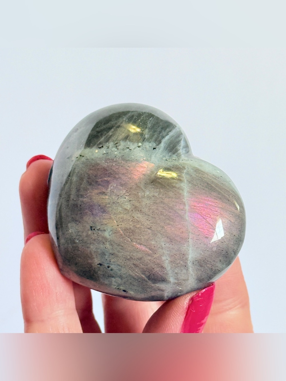 Flashy Labradorite Heart Palm Stone – Iridescent Crystal Pocket Display